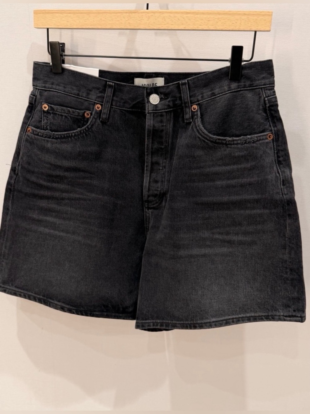 NWT AGOLDE DAME BLACK DENIM SHORTS - Picture 2 of 4